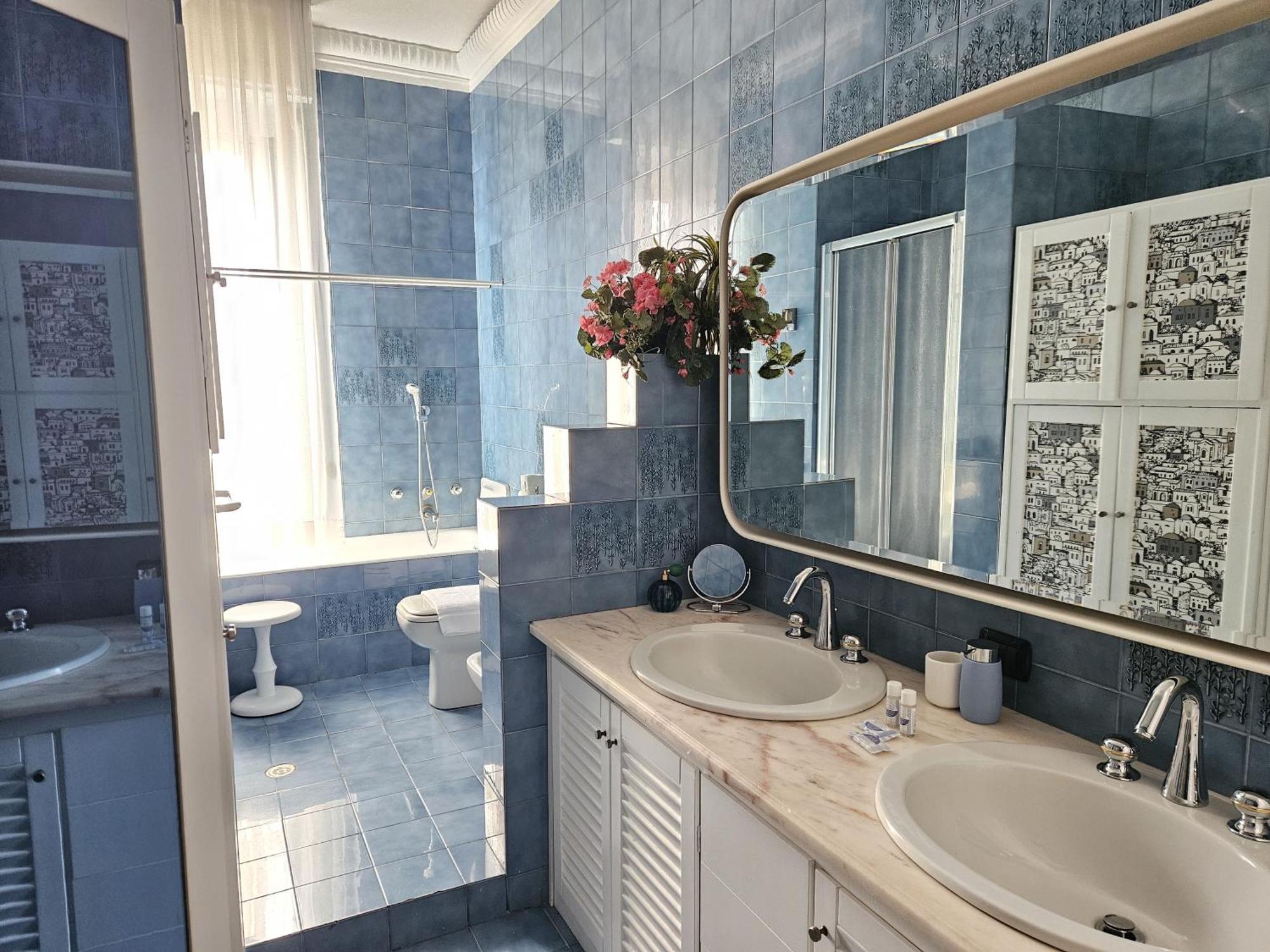 Homegallery - Elegante Milanese Apartamento *